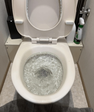 掛川市でトイレットペーパーを流し過ぎて詰まらせたトイレの詰まり解消