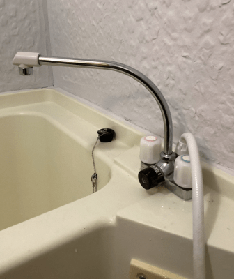 鎌倉市で浴室用水栓の水漏れ修理、パッキン交換作業後で水漏れが改善した水栓