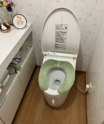 袋井市の施工実績紹介-トイレ詰まり除去作業(作業前)