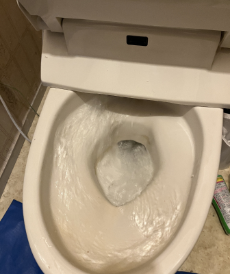 鎌倉市の施工実績紹介画像、トイレの詰まり除去作業(工事後)